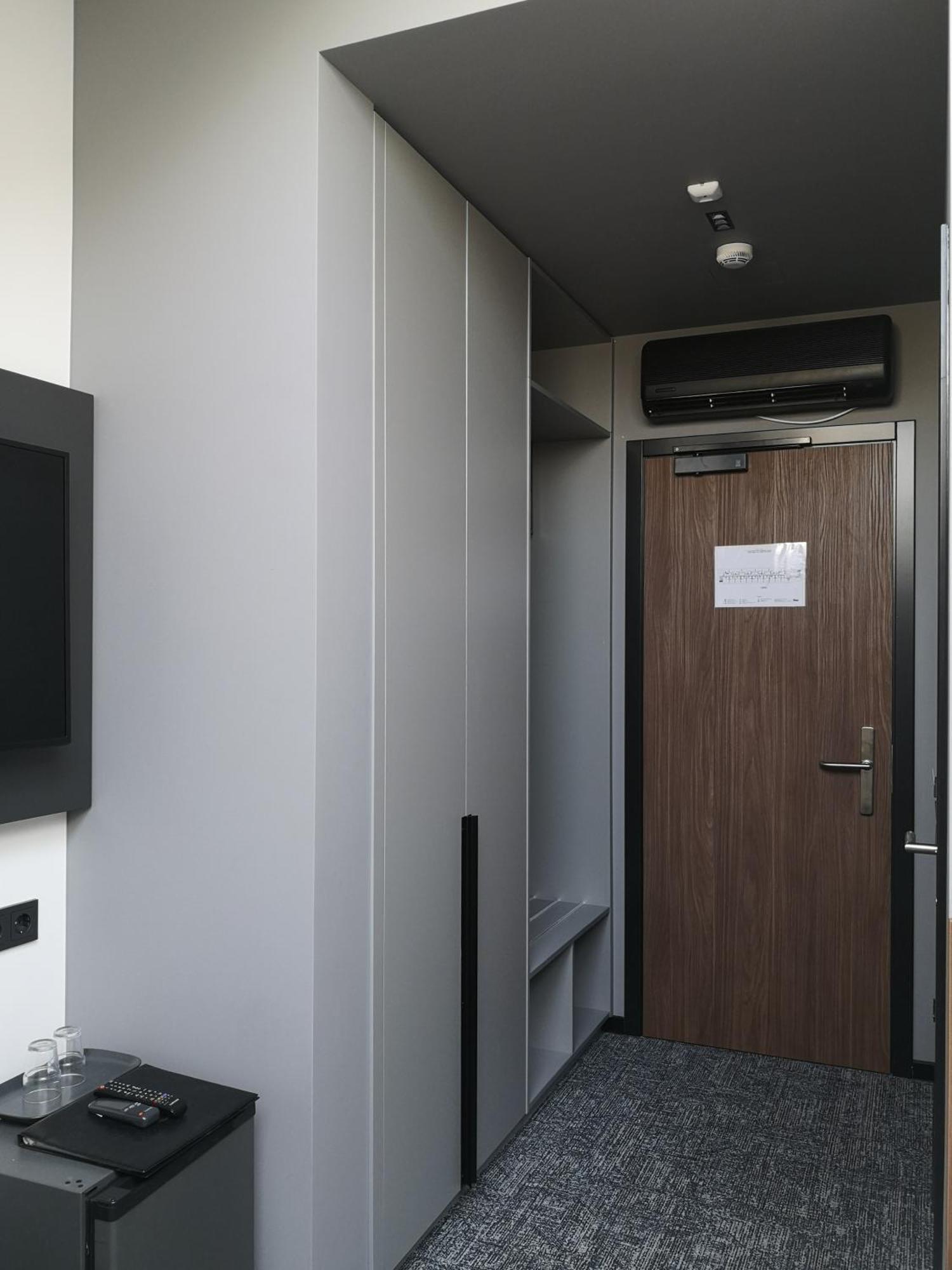 Pan Tadeusz Hotel Vilnius Ngoại thất bức ảnh