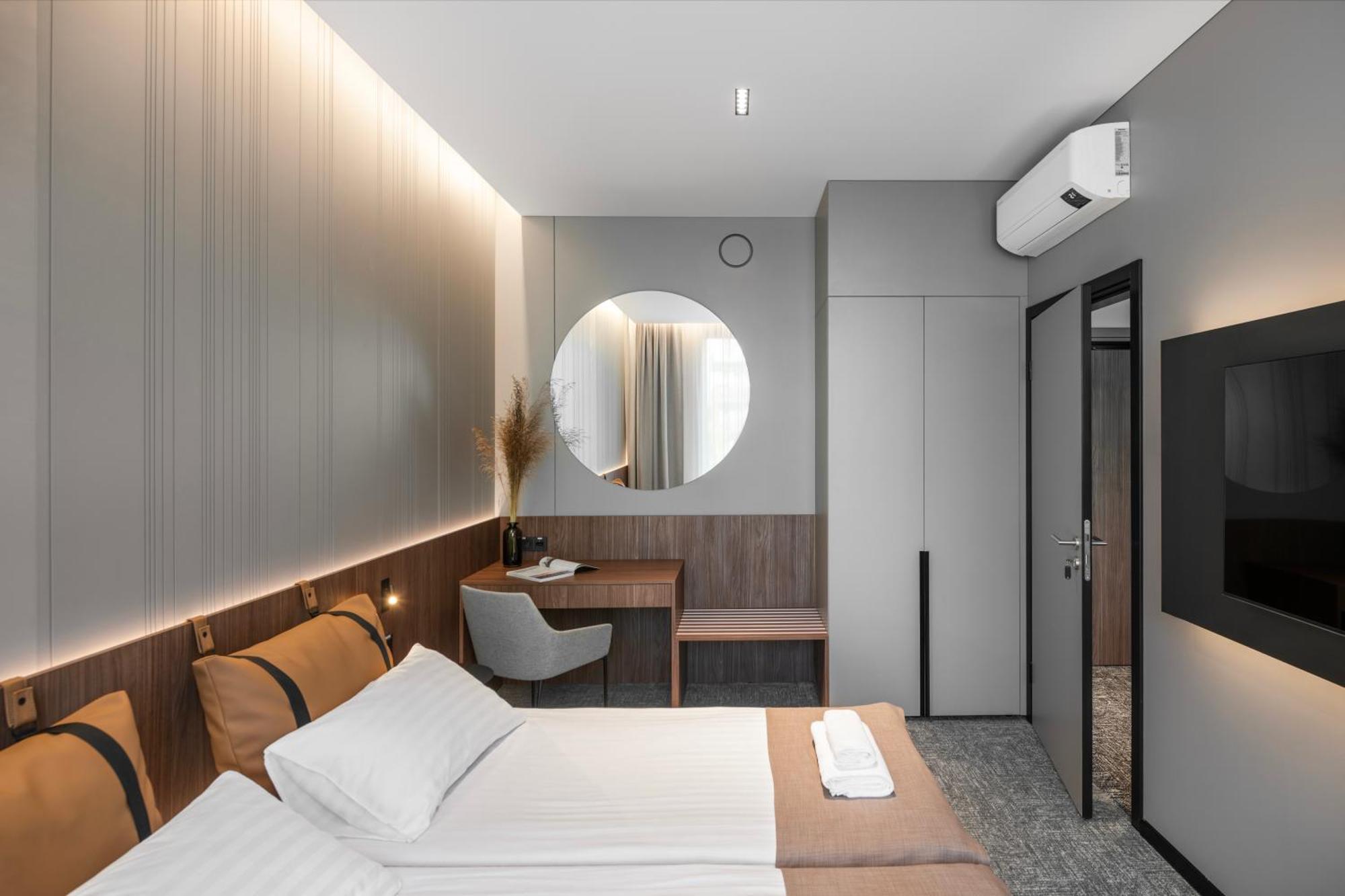 Pan Tadeusz Hotel Vilnius Ngoại thất bức ảnh
