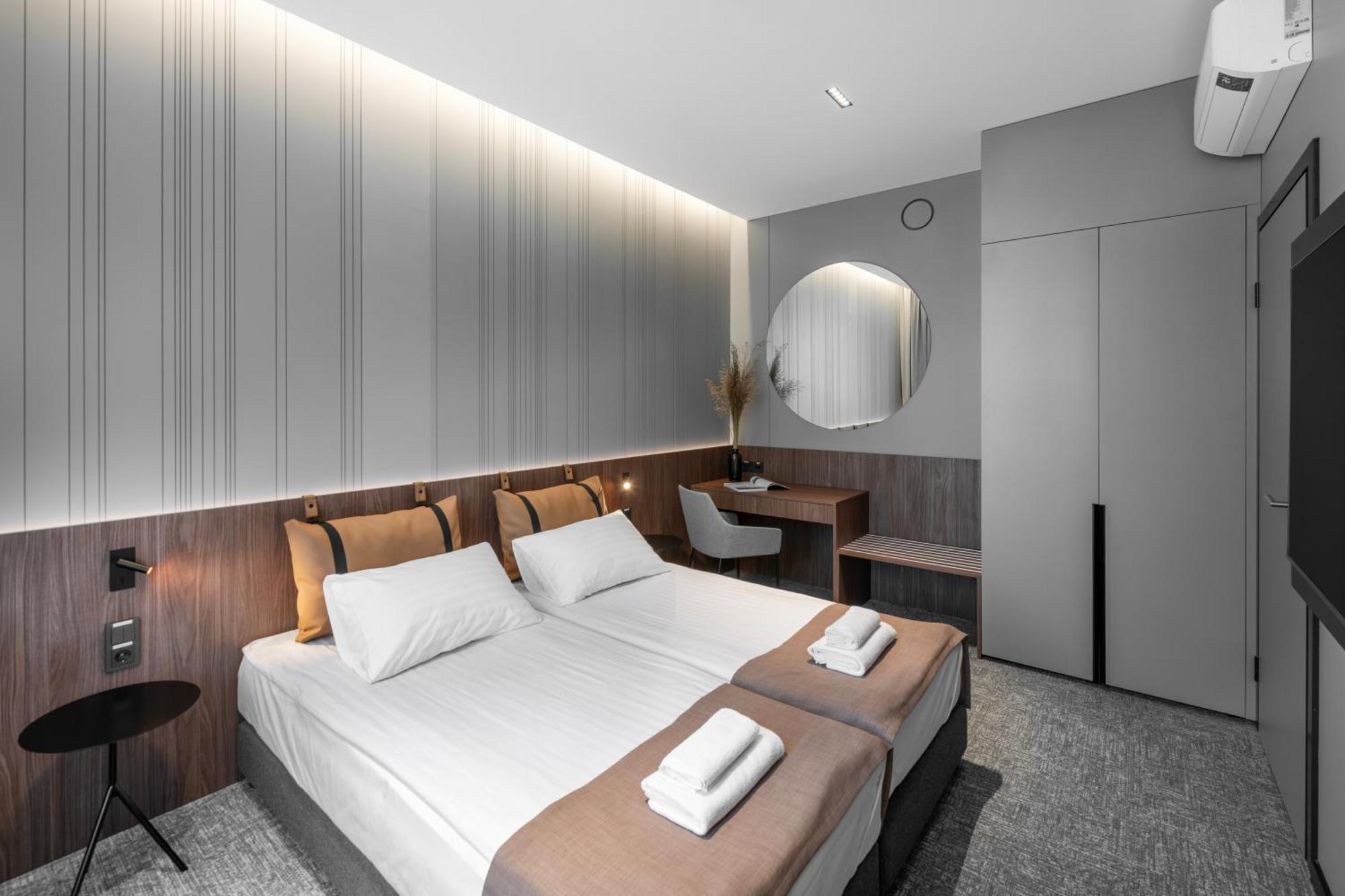 Pan Tadeusz Hotel Vilnius Ngoại thất bức ảnh
