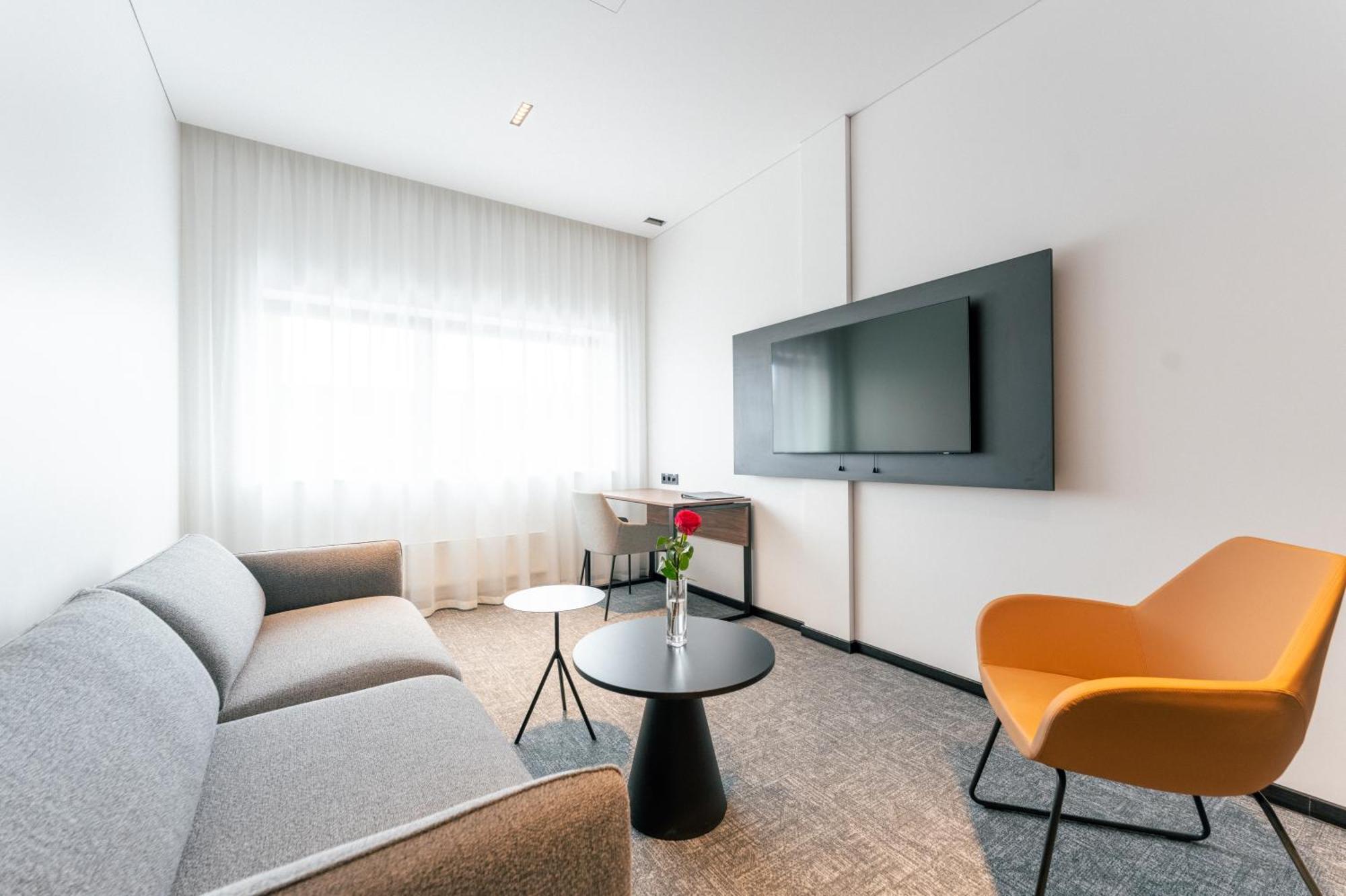 Pan Tadeusz Hotel Vilnius Ngoại thất bức ảnh