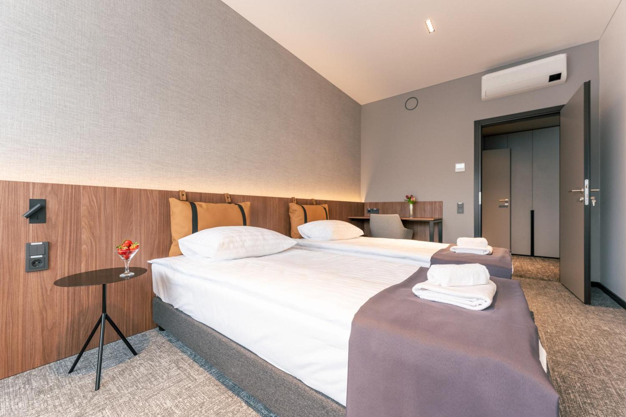 Pan Tadeusz Hotel Vilnius Ngoại thất bức ảnh