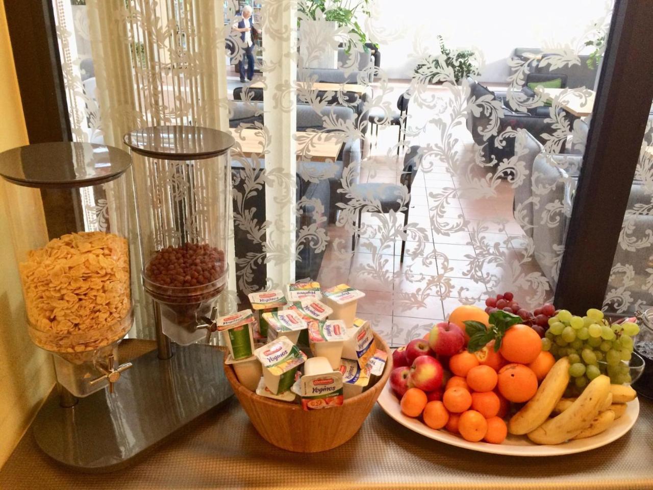 Pan Tadeusz Hotel Vilnius Ngoại thất bức ảnh